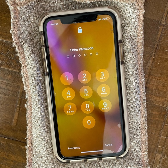 Handmade Phone Case \ Wristlet - Picture 2 of 12